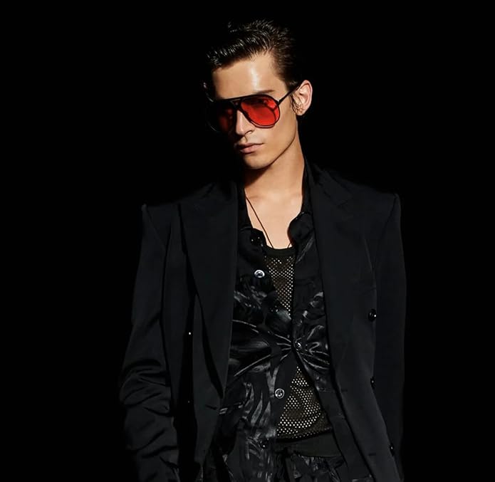 Modieuze unisex oversized aviator zonnebril. Biedt optimale UV400 bescherming tegen schadelijke stralen.
