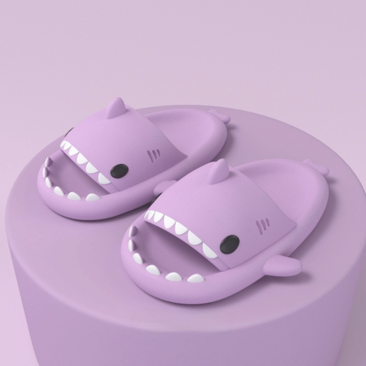 Veelzijdige trendy Sharkies: perfect als zomerschoenen, badslippers of comfortabele huispantoffels.