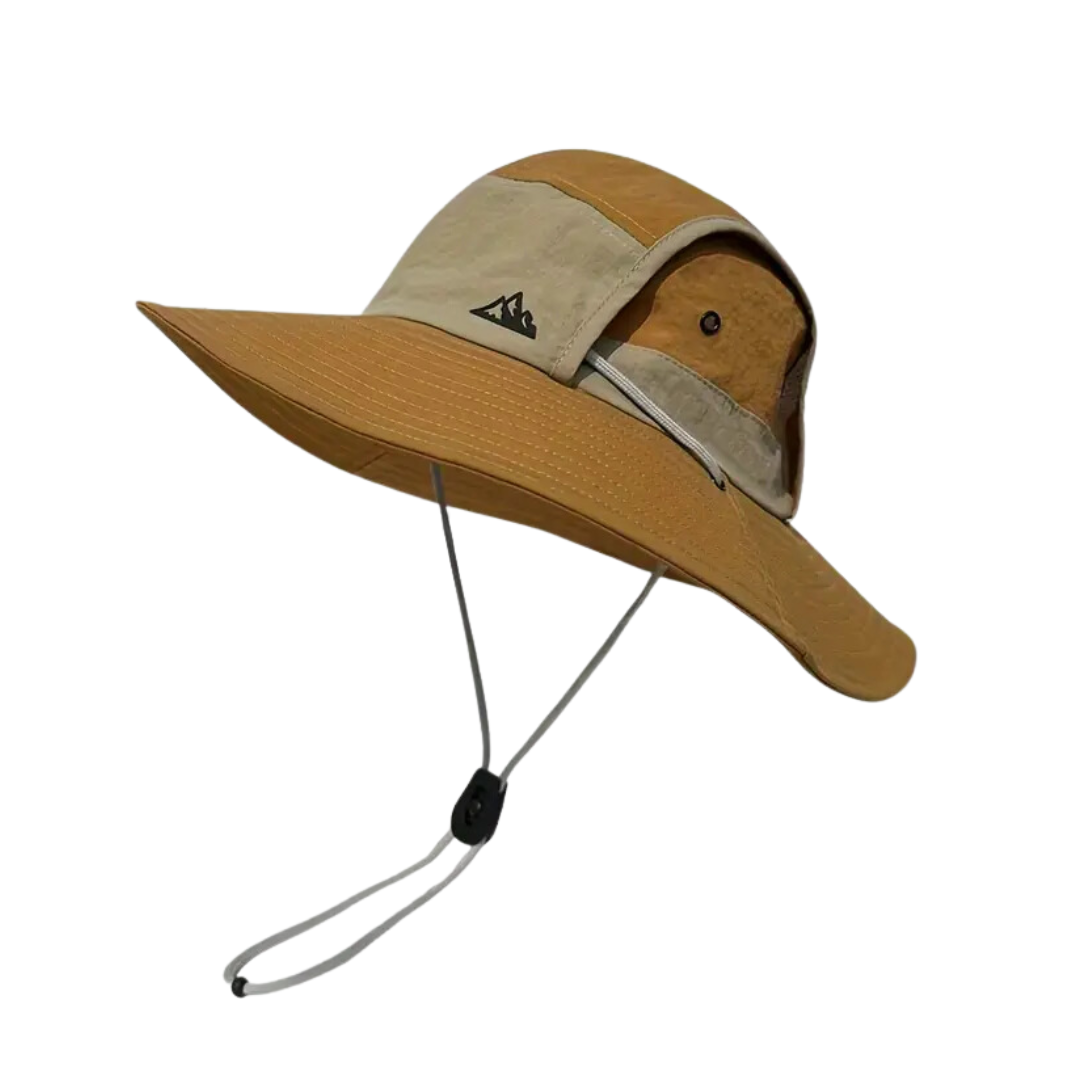 Unisex Solterra outdoor zonnehoed met brede rand voor UV-bescherming tijdens wandelen en reizen.