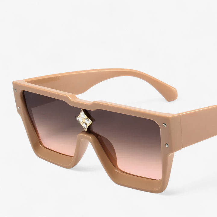 Punk spiegel zonnebril, unisex design met UV400 bescherming. Ideaal accessoire voor een gedurfde streetwear look.