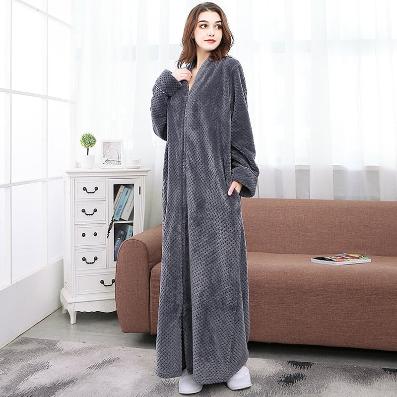 Luxe comfort: zachte unisex thermo badjas met rits, heerlijk warm.