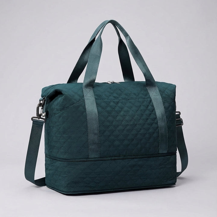 Comfortabele TravelNest weekendtas, waterdicht en uitbreidbaar. Perfect voor korte trips en sport.
