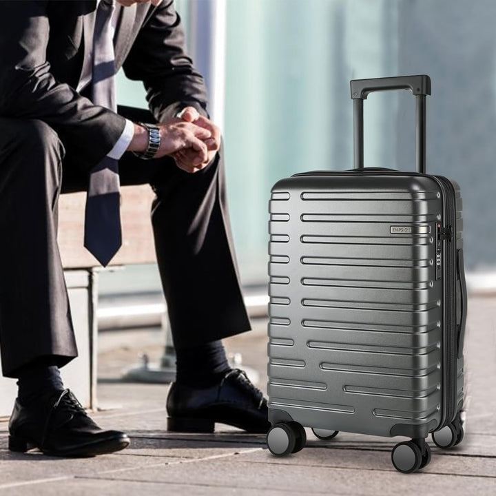 Moderne unisex harde schaal koffer, uitbreidbaar voor extra ruimte, met spinnerwielen en TSA-slot.