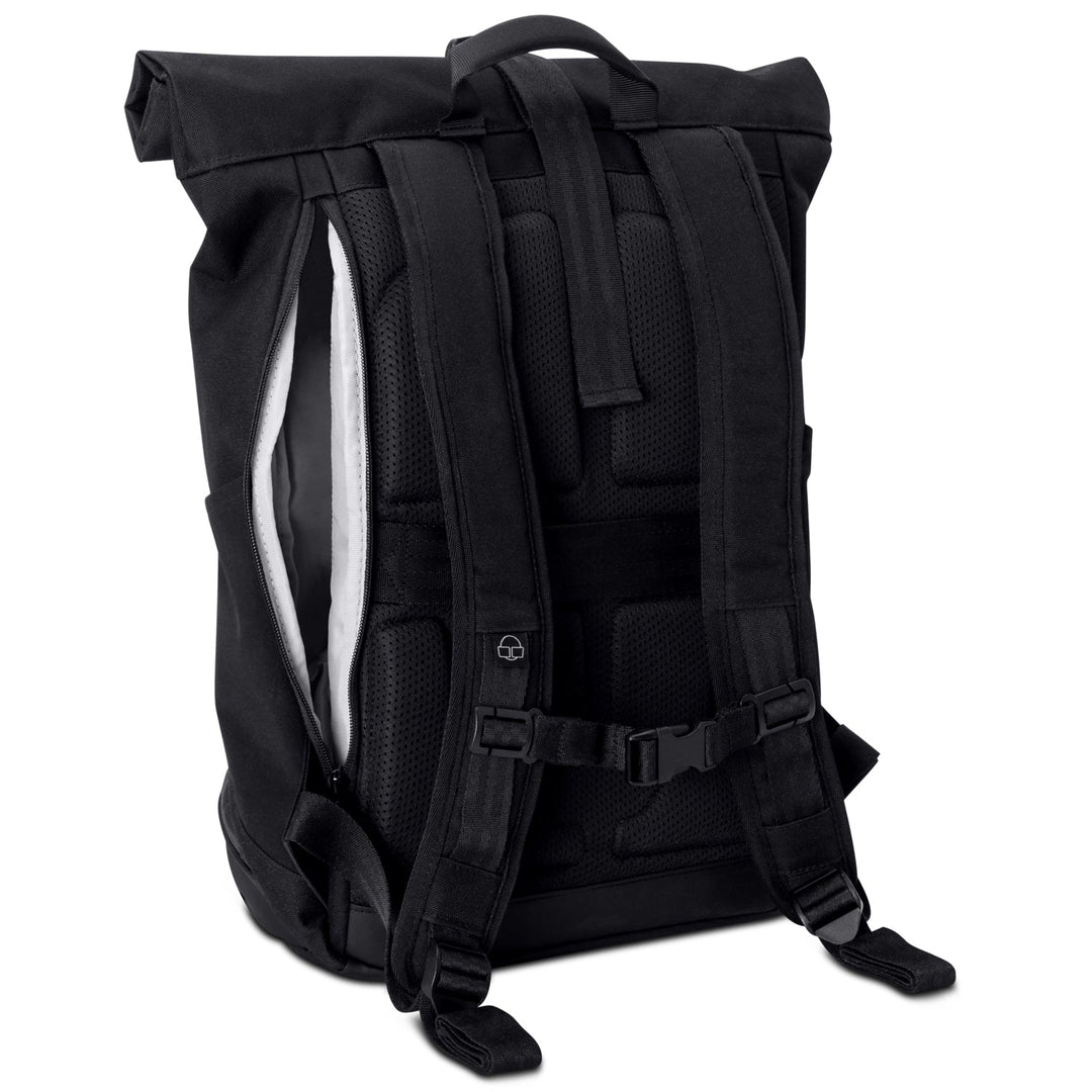 Georganiseerde UrbanFlow rolltop rugzak, slim ontworpen voor al jouw dagelijkse spullen.