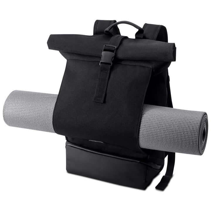 Duurzame UrbanFlow rolltop rugzak, comfortabel voor reizen en stedelijke avonturen.