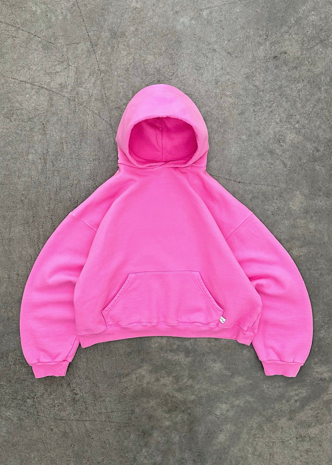 Stijlvolle unisex vrijetijdskleding: een warme hoodie in olijfgroen voor elke gelegenheid.
