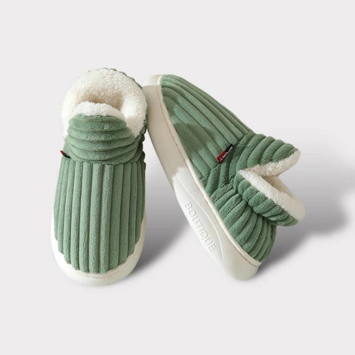 Comfortabele unisex pantoffels met antislipzool, perfect voor thuis. Warme winterschoenen die stabiliteit bieden.