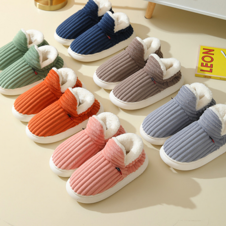 Warme en zachte pantoffels voor binnen, perfect voor ontspanning. Deze unisex huisschoenen zorgen voor optimaal voetcomfort.