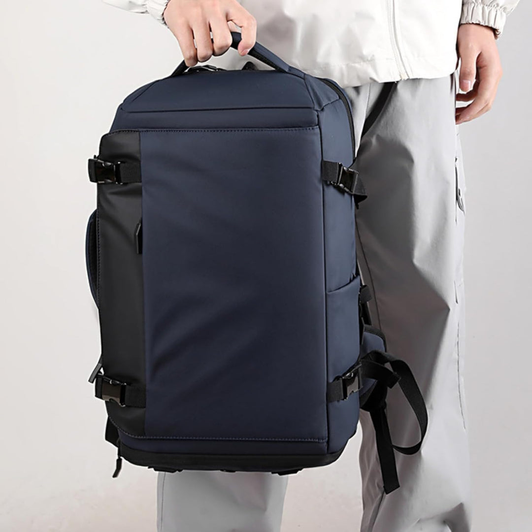 Unisex waterdichte laptop rugzak met USB-C poort, ideaal voor 15 inch laptops. Duurzaam en stijlvol.