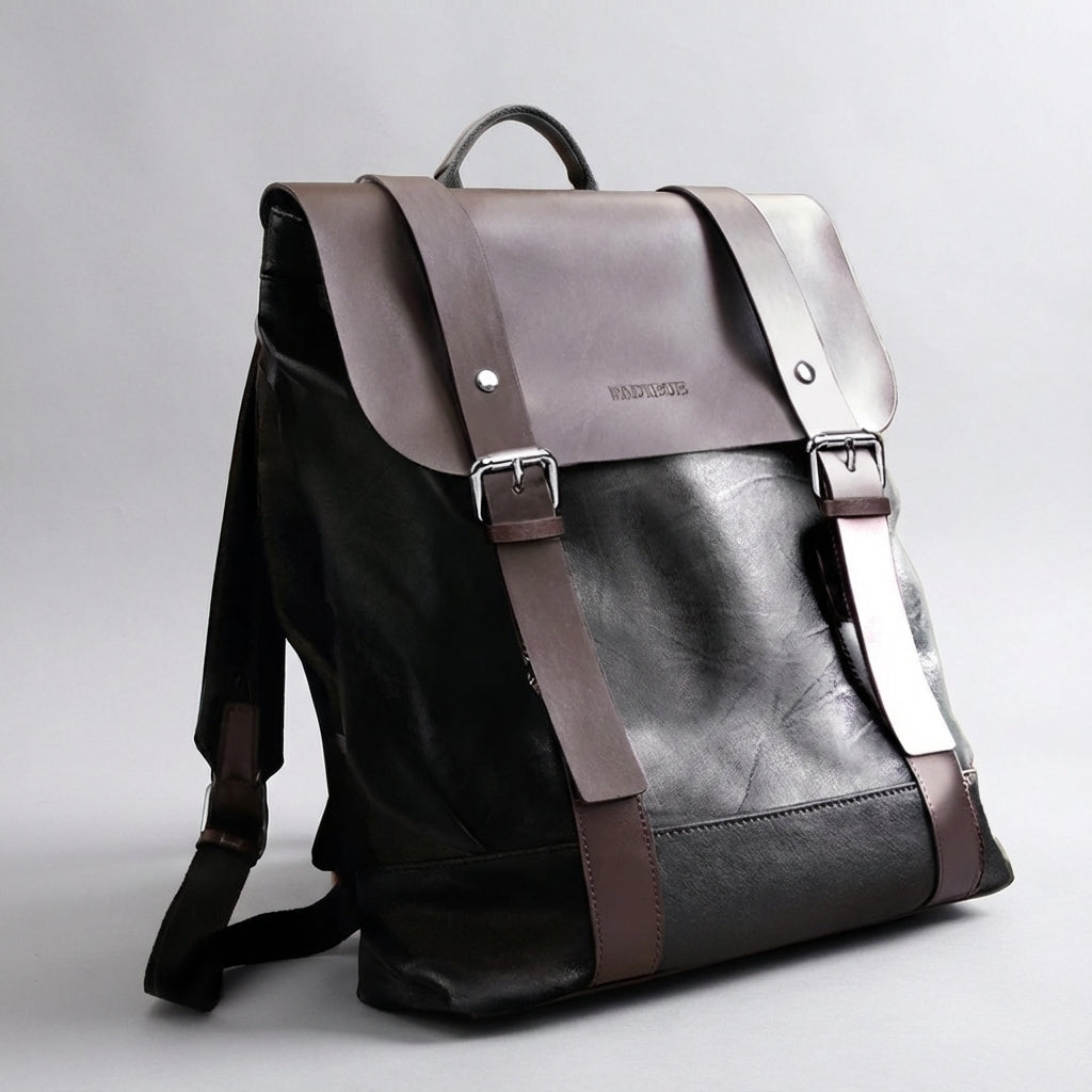 Stijlvolle waterdichte leren laptop rugzak voor zakelijk gebruik; perfect voor pendelen en reizen.