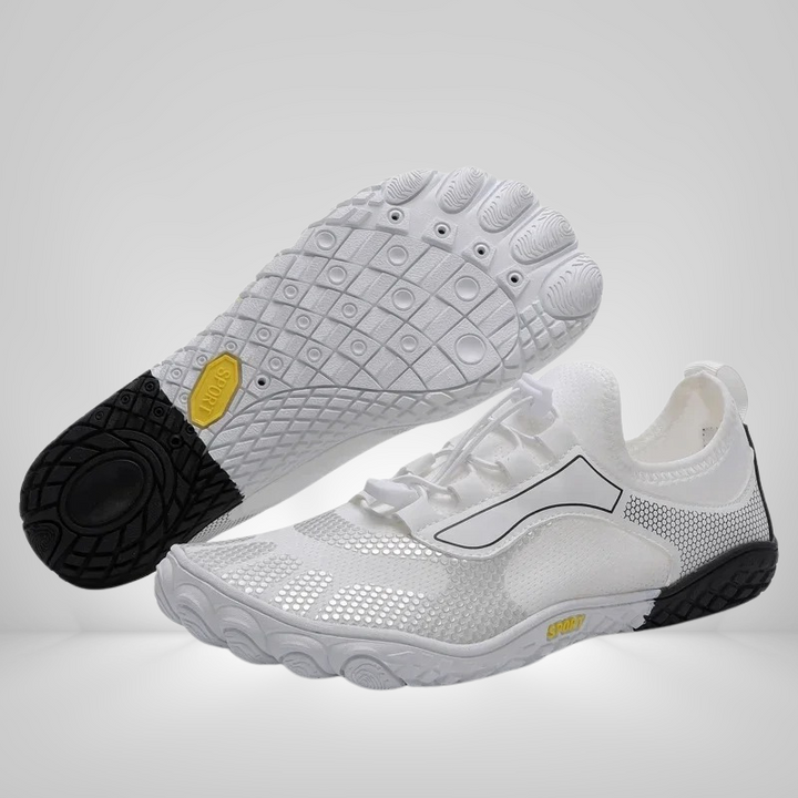 Comfortabele unisex waterschoenen met anti-slip zool; ideaal voor zwemmen, kajakken en watersport.