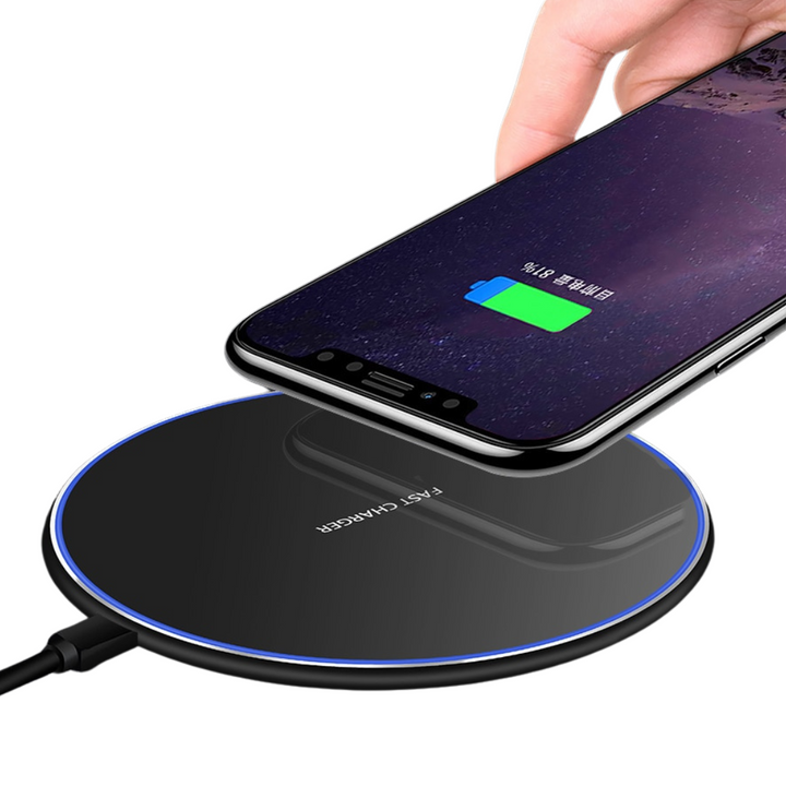 Universele 30W snelle draadloze oplaadpad voor smartphones. Snel en gemakkelijk opladen.
