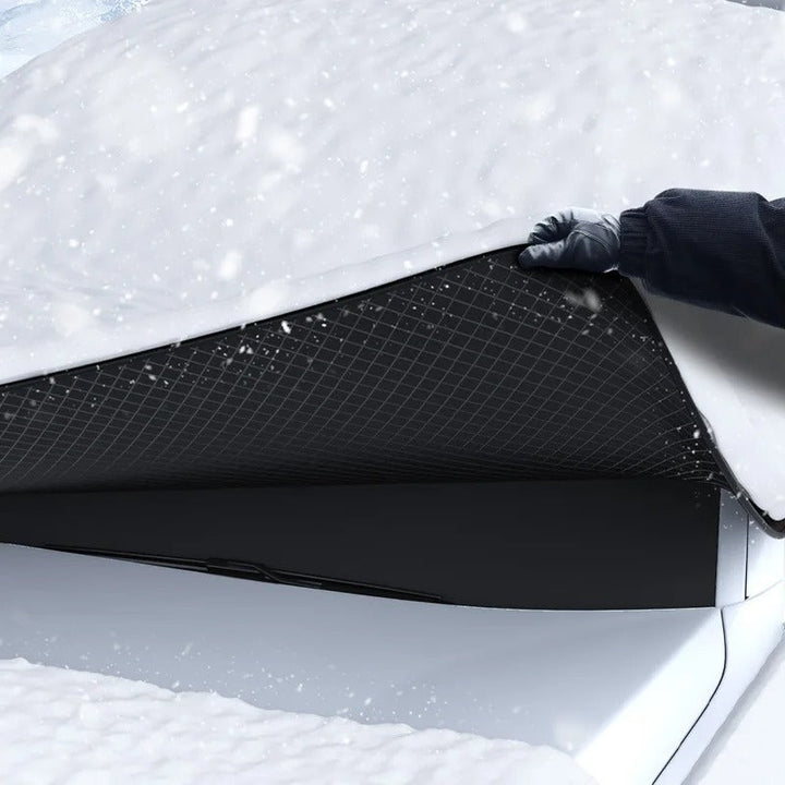 Krasvrije all-weather voertuighoes, universeel toepasbaar met magnetische pasvorm voor elk seizoen.