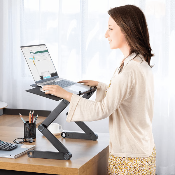 Universele ergonomische laptopstandaard FlexStand voor comfortabel werken. Verstelbaar voor een gezonde houding.