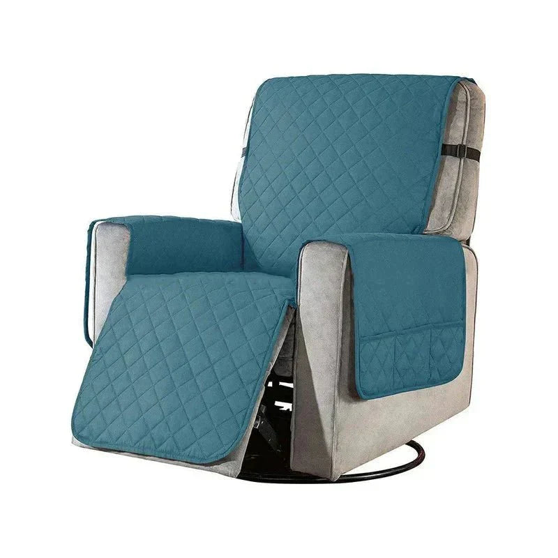 Woonkamer fauteuil met universele stretchhoes, verfraait interieur met stijlvol en zacht design.