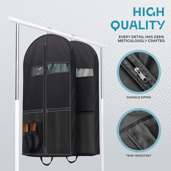 Gevulde reiskledingzak, perfect voor kreukvrije opslag en transport van uw kleding.