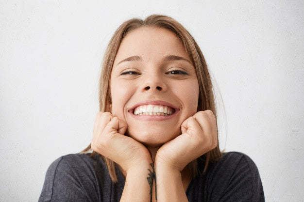 Gedetailleerde weergave van herbruikbare tandfacetten; voor een comfortabele en natuurlijke look.