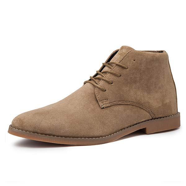 UrbanStride Classic khaki halfhoge herenschoen met veters, stijlvol en veelzijdig schoeisel.