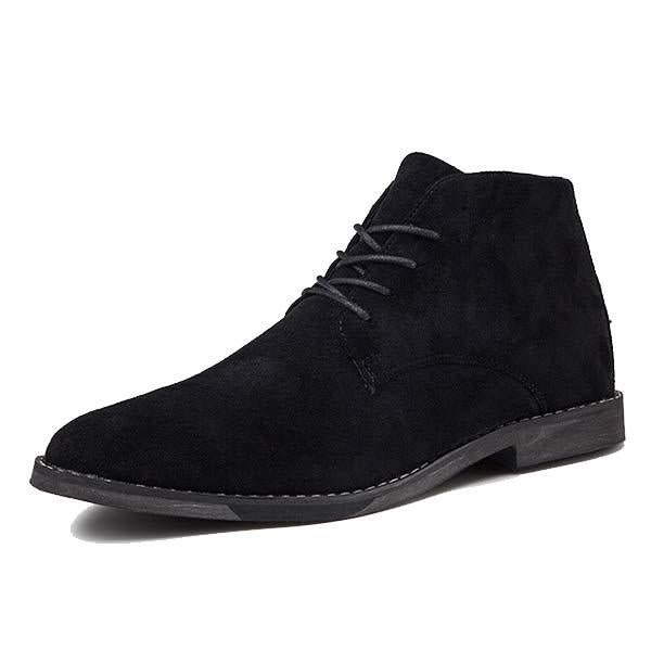 Zwarte halfhoge UrbanStride Classic herenschoenen, combineren duurzaamheid met een trendy look.