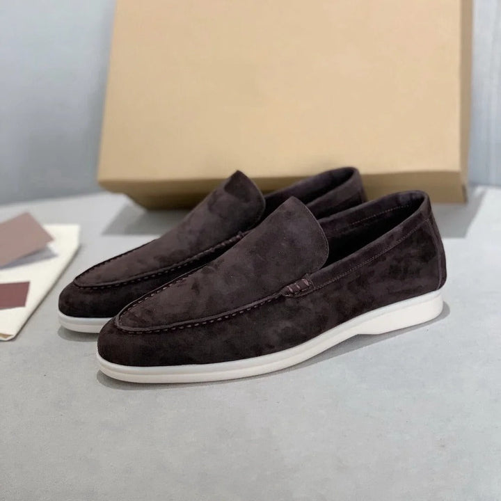 Bruine heren loafers met comfortabele binnenzool en witte zool