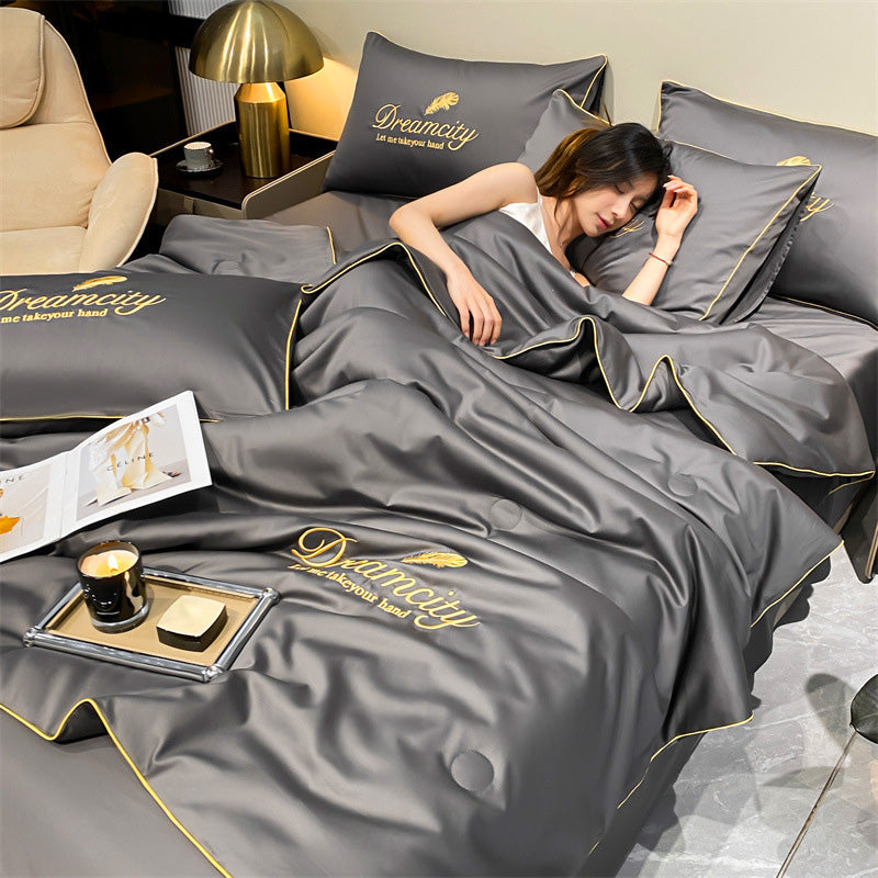Verfrissend ijszijden dekbed, ideaal voor zomers slaapcomfort en optimale verkoeling.