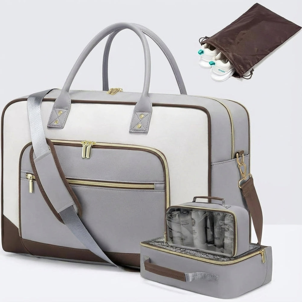 Ruime CarrySmart duffelbag met apart laptopvak, ideaal als handbagage of weekendtas.