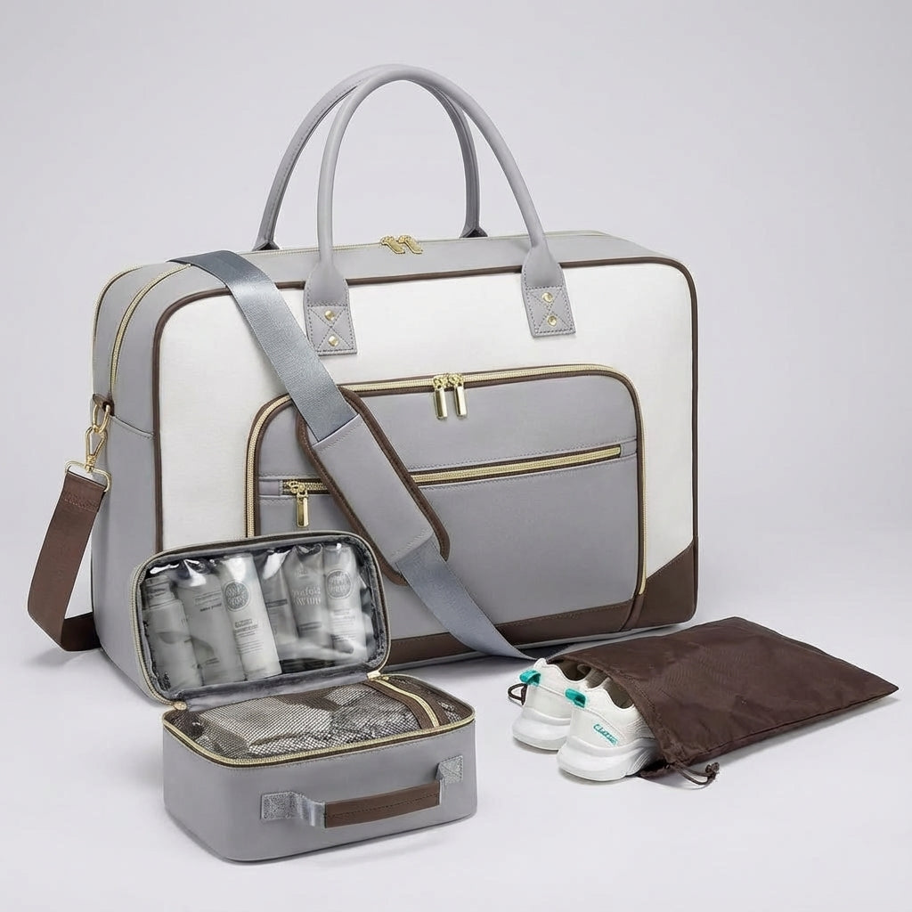 Draagbare CarrySmart reisset met lichte duffelbag en compacte paksets voor comfortabel reizen.
