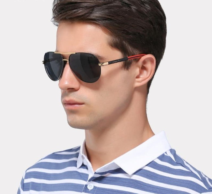 Heren zonnebril retro look: UV400 oogbescherming en gepolariseerde lenzen voor reizen.