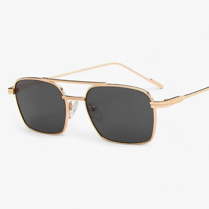 Trendy uniseks zonnebril met dubbele neusbrug. Ideaal voor festivals en streetstyle, biedt UV400 bescherming.