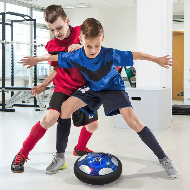 Vliegende kinder hoverbal met kleurrijke LED-verlichting, veilig speelgoed voor binnen voetbalplezier.
