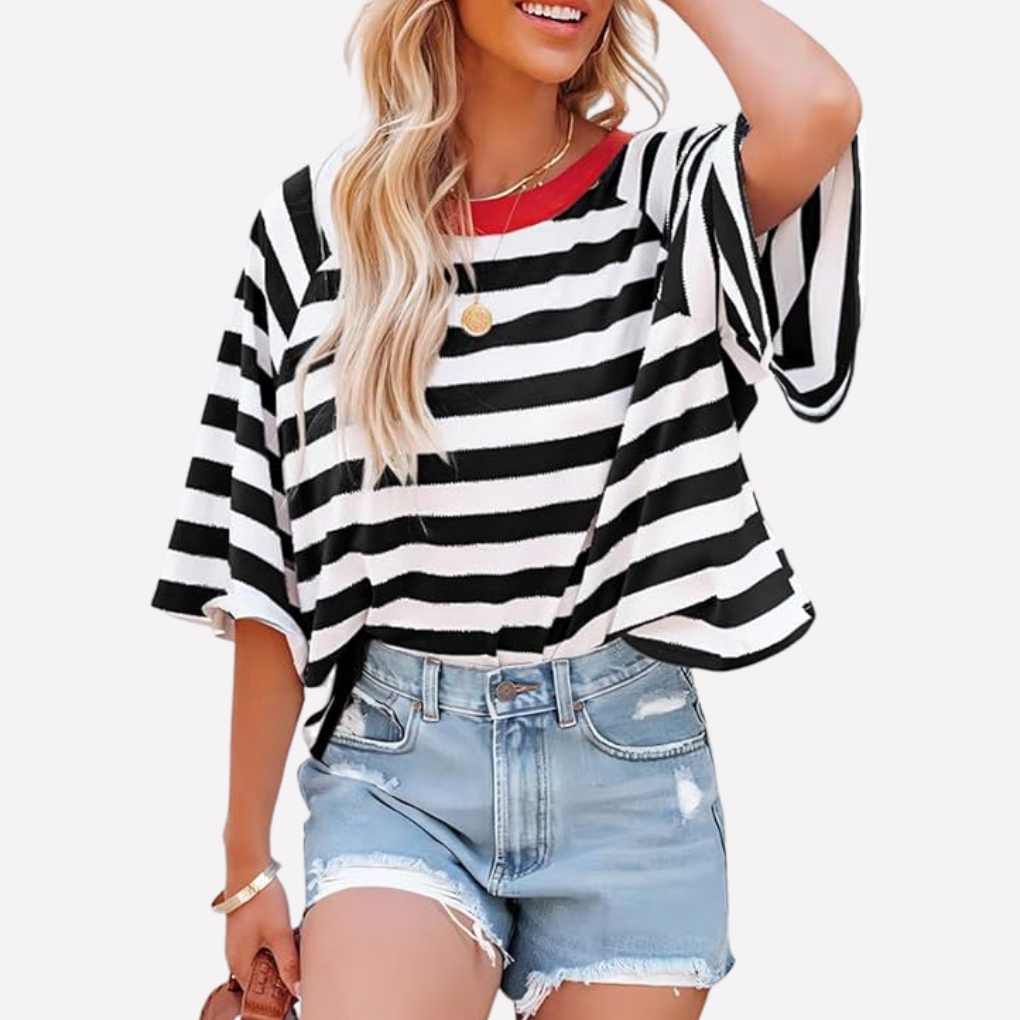 Levendige gestreepte kleurblok crewneck top voor vrouwen met korte mouwen. Geschikt voor een frisse, casual zomerstijl.