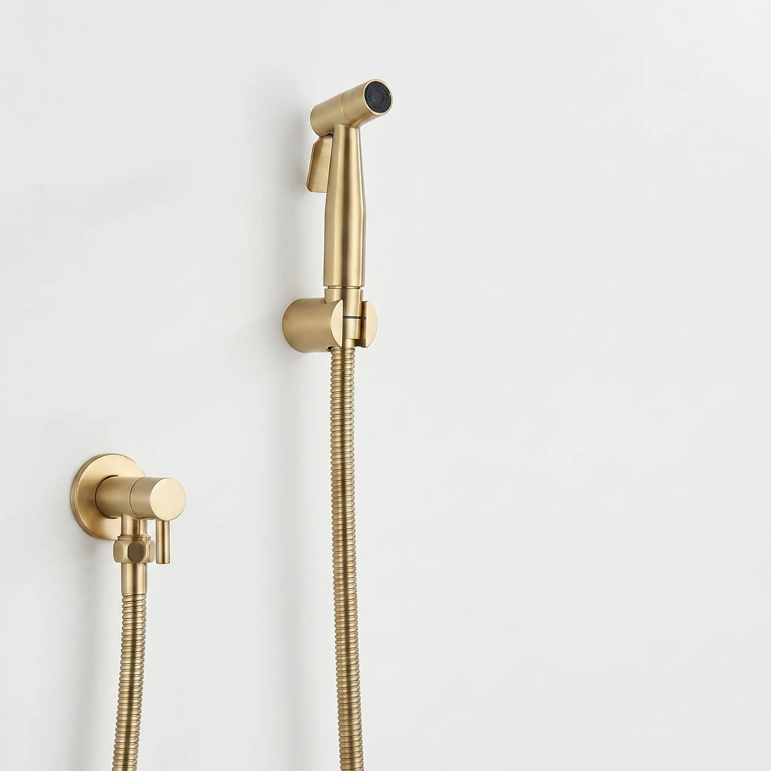 Eenvoudig te installeren wand-bidet sproeier voor toilet of badkamer, zorgt voor een frisse en schone ervaring.