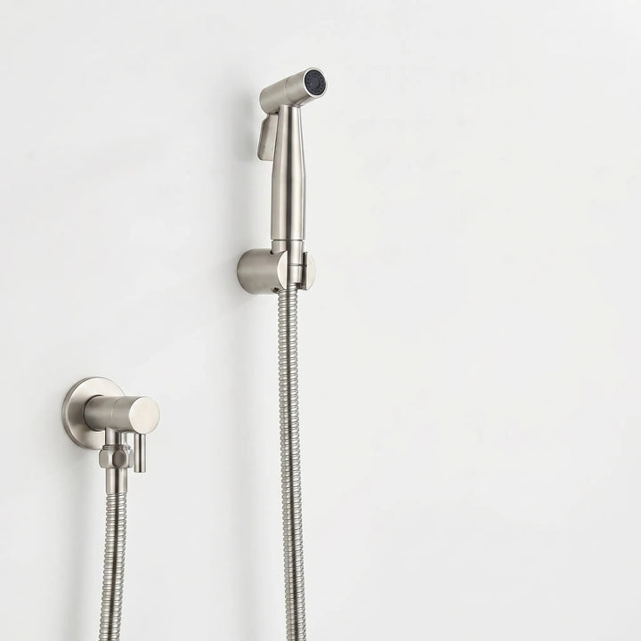 Moderne design bidet sproeier voor wandmontage, verbetert de hygiëne en voegt een stijlvolle touch toe aan uw badkamer.