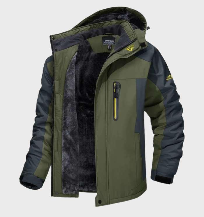Warm heren fleecejack Logan met capuchon. Waterdicht en comfortabel voor outdoor avonturen en koude winterdagen.