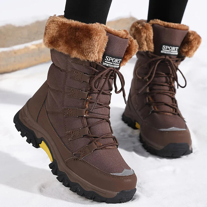 Nieuwe dames winterlaarzen: warm, comfortabel en antislip, perfect voor de koude wintermaanden. Met stevige vetersluiting.