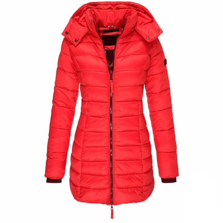 Dames winterjas Olivia met warme capuchon en ritssluiting. Essentiële bovenkleding voor de wintercollectie, tegen koud weer.