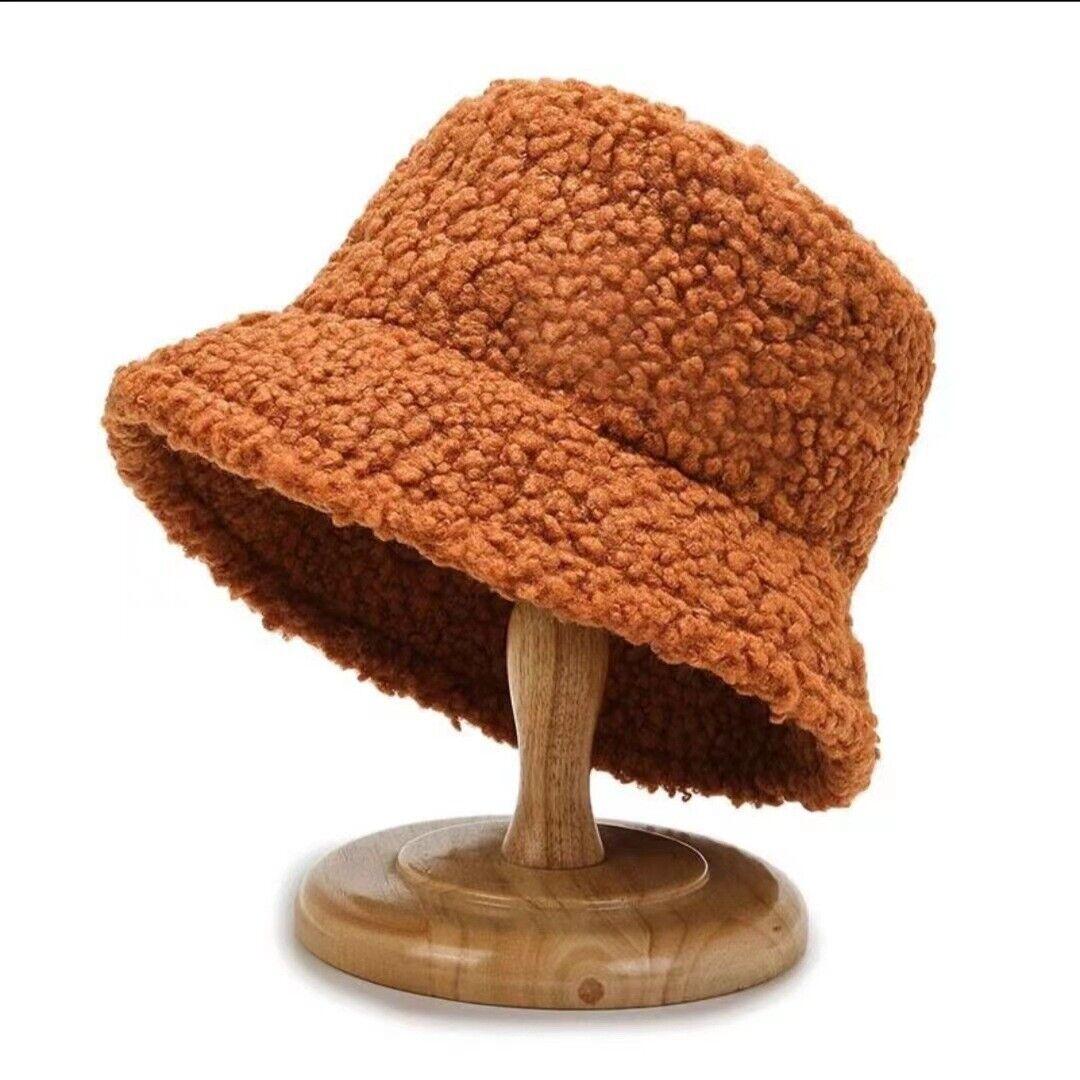Comfortabele lamswollen teddy vissershoed voor dames, trendy en warm tegen de kou.