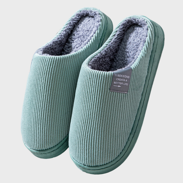 Gezellige huispantoffels met zachte voering, voor ultieme warmte en comfort binnen.