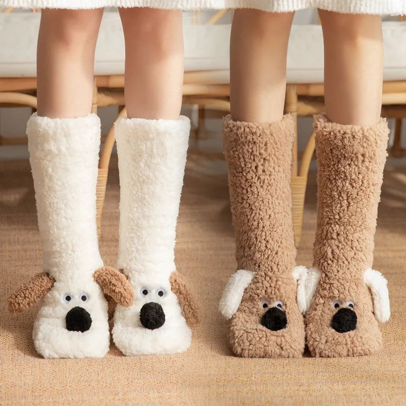 Warme hondensokken voor dames & heren, gezellig met grappig hondenpatroon. Perfect voor winteravonden.