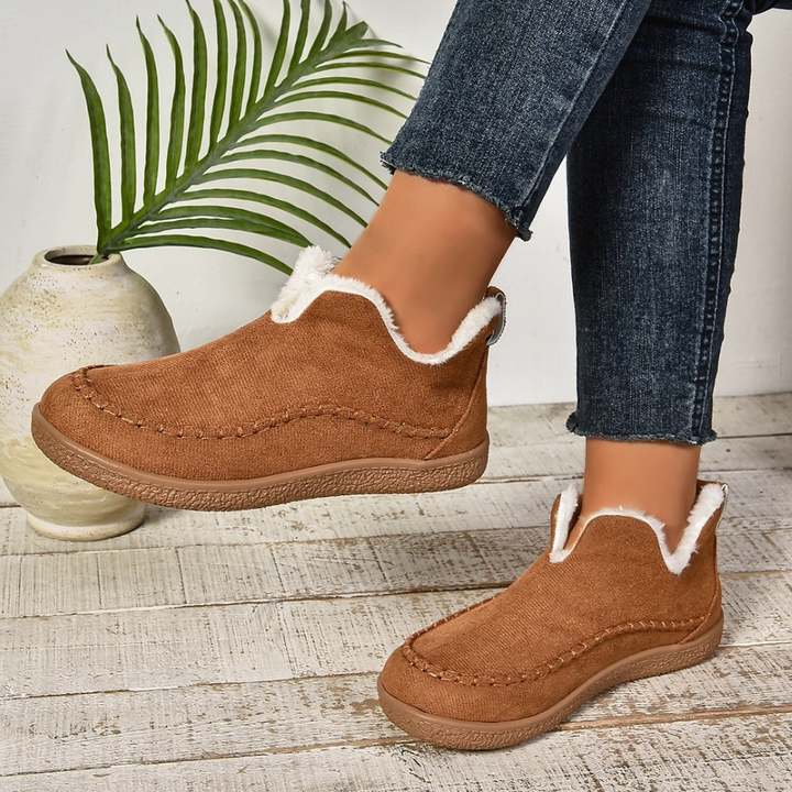 Warme Selene damespantoffels voor ultiem comfort thuis, ideaal voor winterdagen. Zachte, behaaglijke binnenschoenen.