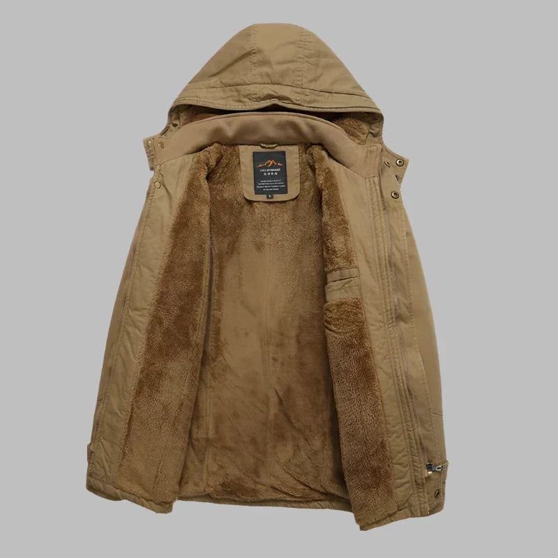 Robuuste 'ArcticShield' heren winterjas, waterdicht en warm met bontkraag; de ideale parka voor herfst en winter.