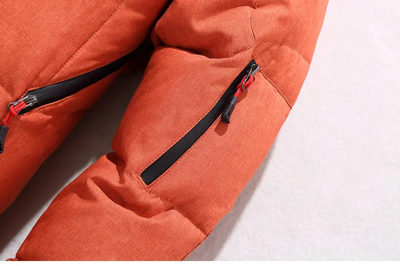 Zwarte thermische ski jas voor heren, winddicht. Essentiële buitenkleding voor koude dagen.