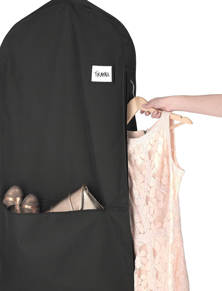 Opgevouwen waterafstotende kleding reistas, gemakkelijk te dragen en op te bergen, ideaal voor korte en lange reizen.