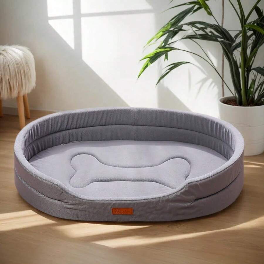 Duurzaam grijs waterdicht hondenbed, perfect als comfortabele slaapplaats binnen en buiten.