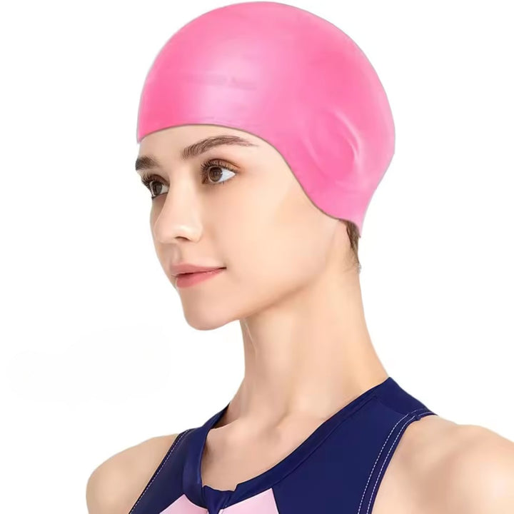 Waterdichte zwemcap met effectieve oorbescherming; ideaal voor een zorgeloze zwemervaring in chloorwater.