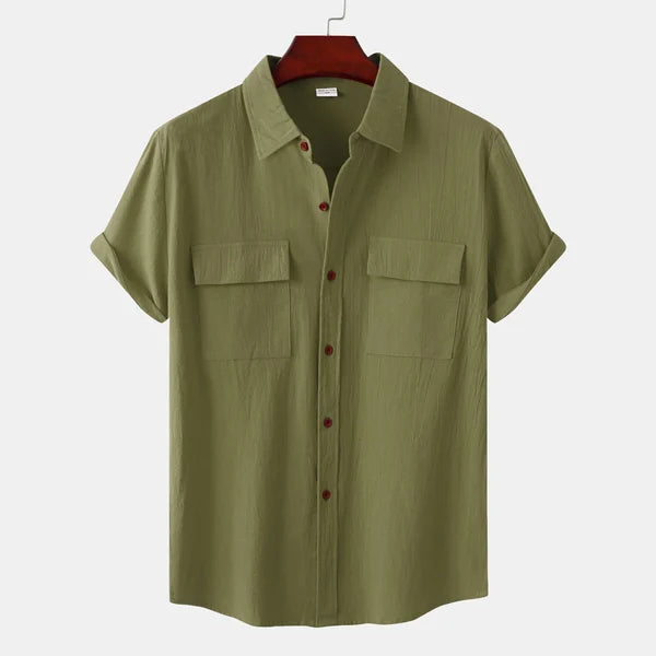 Trendy wit casual heren overhemd met korte mouwen en knopen, met een moderne relaxed fit.