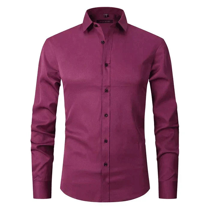Strak wit heren overhemd met lange mouwen, slim fit, ideaal voor een gepolijste zakelijke of feestelijke outfit.