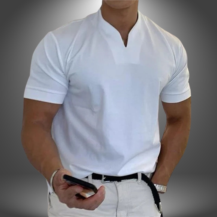Wit heren V-hals T-shirt met korte mouwen, ideaal als basic en comfortabele casual kleding.