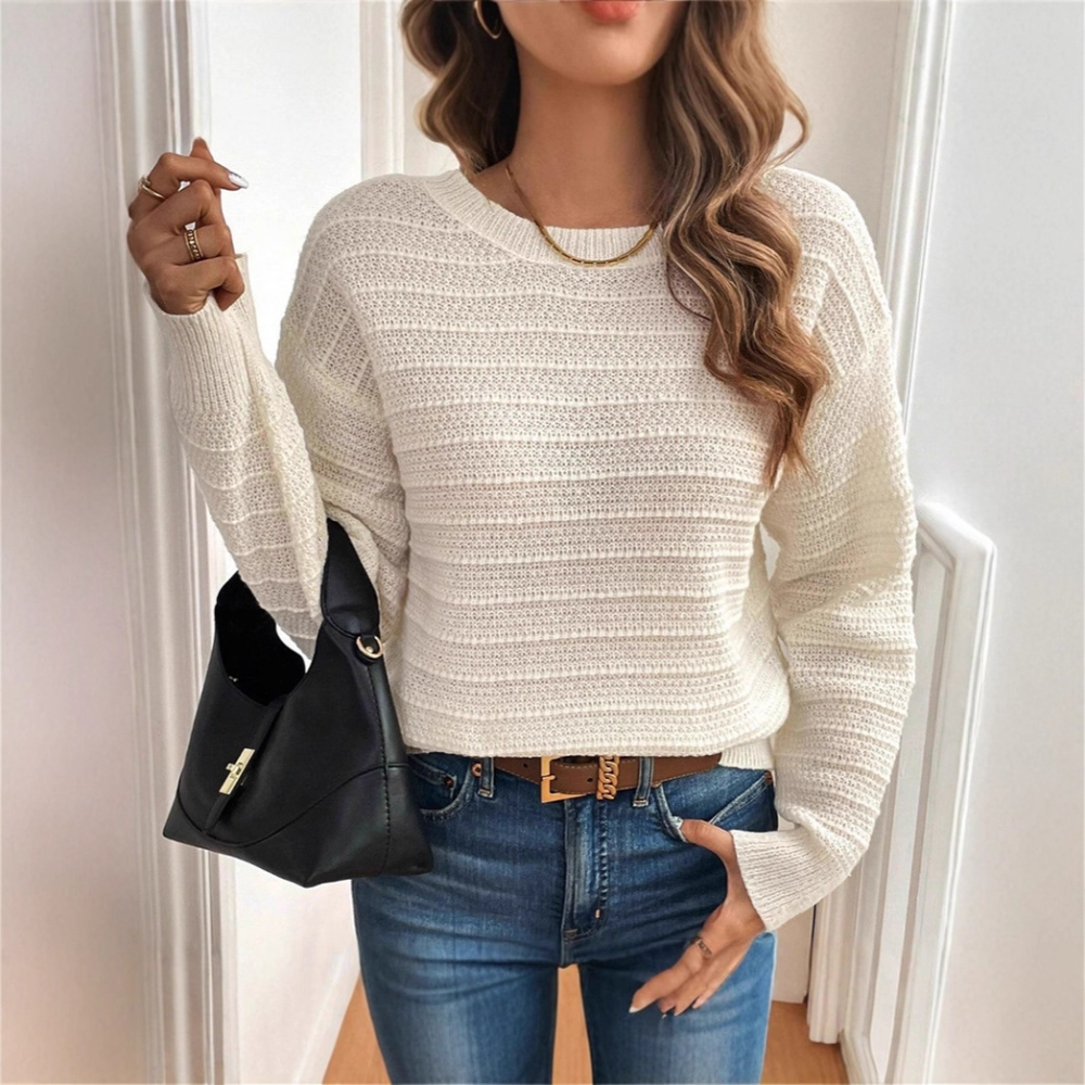 Bordeaux dames sweater, type AM1, met strikdetail op de rug. Comfortabele trui met ronde hals, dagelijks.