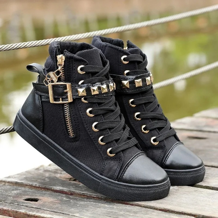 Trendy witte leren hoge sneakers voor dames, model Ava, met rits voor sportieve stijl en optimaal comfort.